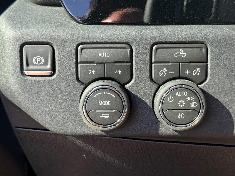 2026 Chevrolet Silverado 1500 4WD Crew Cab 147" RST
