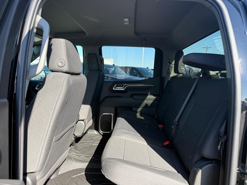 2026 Chevrolet Silverado 1500 4WD Crew Cab 147" RST