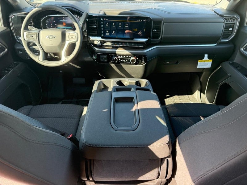 2026 Chevrolet Silverado 1500 4WD Crew Cab 147" RST
