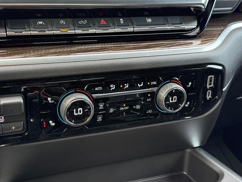 2026 Chevrolet Silverado 1500 4WD Crew Cab 147" RST