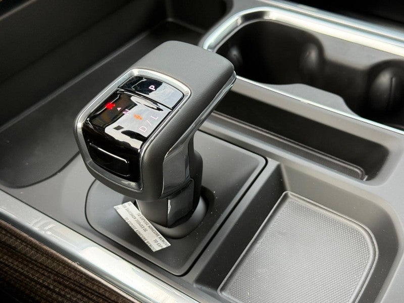 2026 Chevrolet Silverado 1500 4WD Crew Cab 147" RST