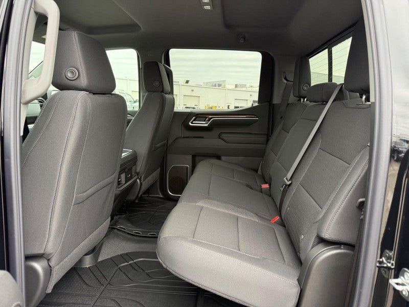2026 Chevrolet Silverado 1500 4WD Crew Cab 147" RST