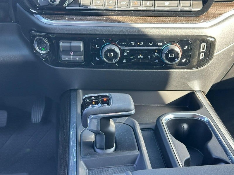 2026 Chevrolet Silverado 1500 4WD Crew Cab 147" RST