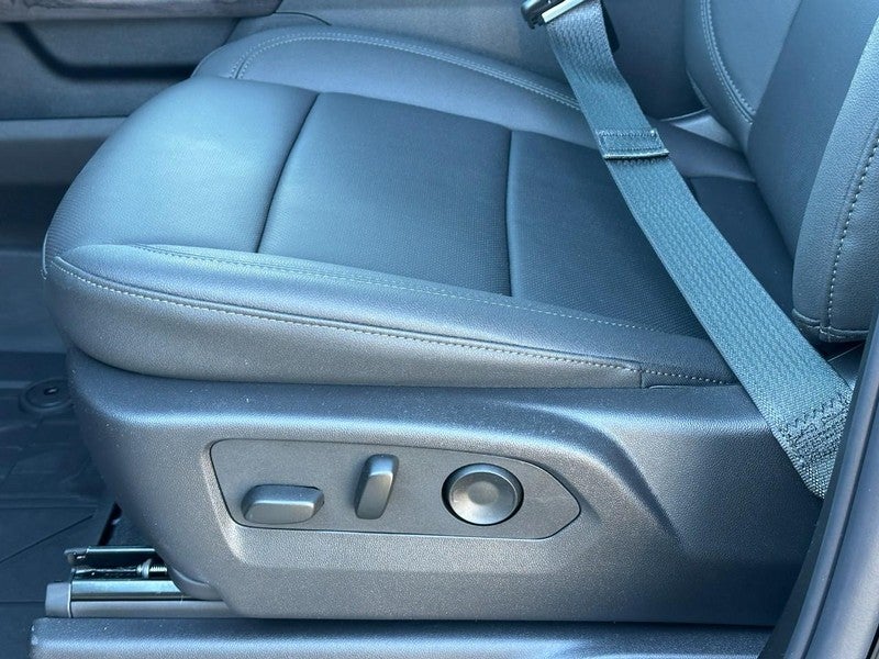 2025 Chevrolet Silverado 1500 4WD Crew Cab 147" LTZ