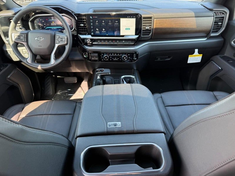 2026 Chevrolet Silverado 1500 4WD Crew Cab 147" High Country