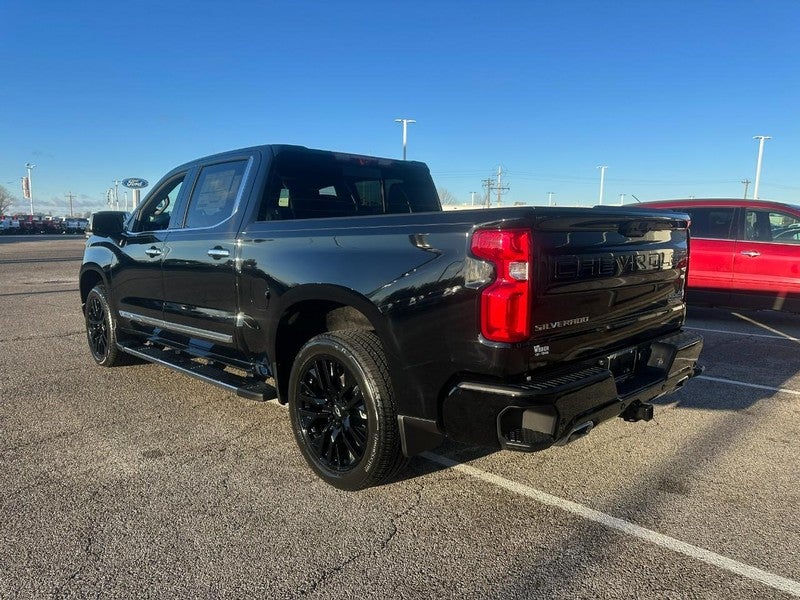 2026 Chevrolet Silverado 1500 4WD Crew Cab 147" High Country