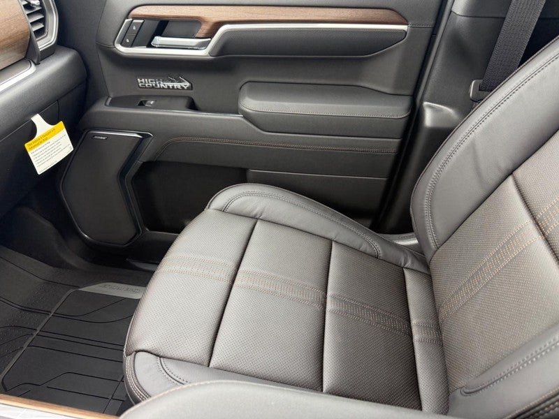 2026 Chevrolet Silverado 1500 4WD Crew Cab 147" High Country