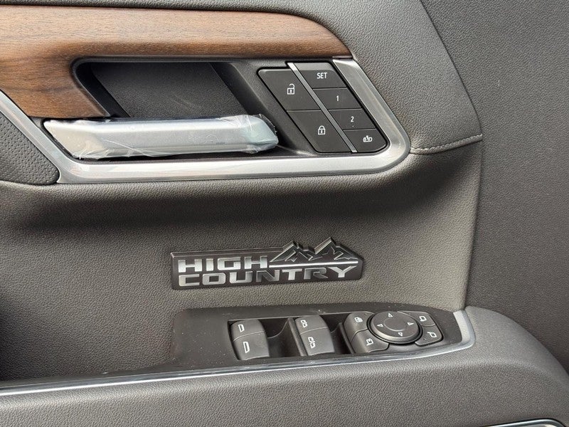 2026 Chevrolet Silverado 1500 4WD Crew Cab 147" High Country