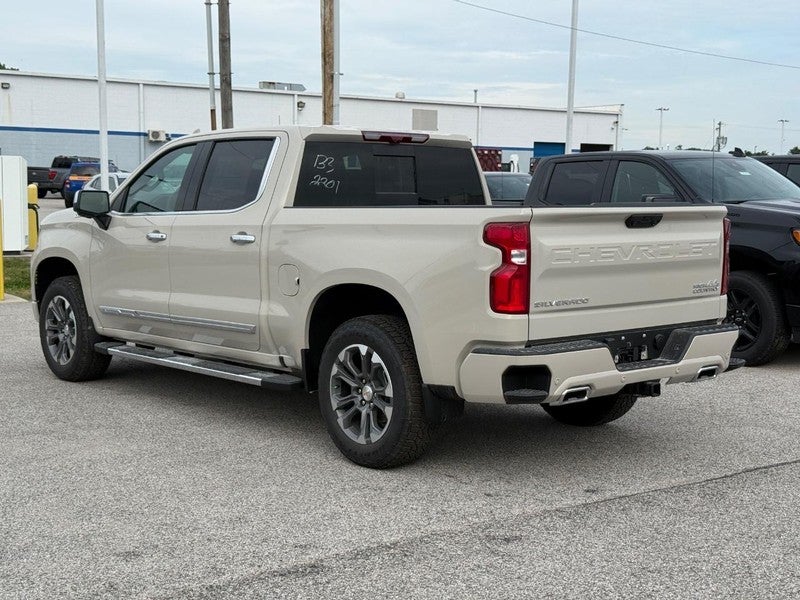 2026 Chevrolet Silverado 1500 4WD Crew Cab 147" High Country