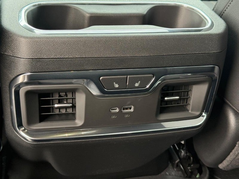 2026 Chevrolet Silverado 1500 4WD Crew Cab 147" High Country