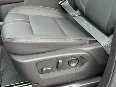 2026 Chevrolet Suburban 4WD 4dr RST