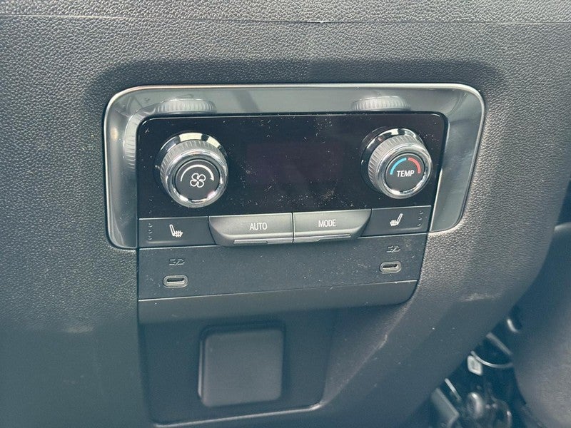 2026 Chevrolet Suburban 4WD 4dr RST