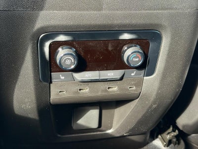 2026 Chevrolet Suburban 4WD 4dr Premier