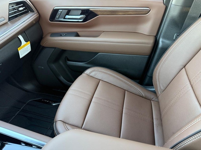 2026 Chevrolet Suburban 4WD 4dr High Country