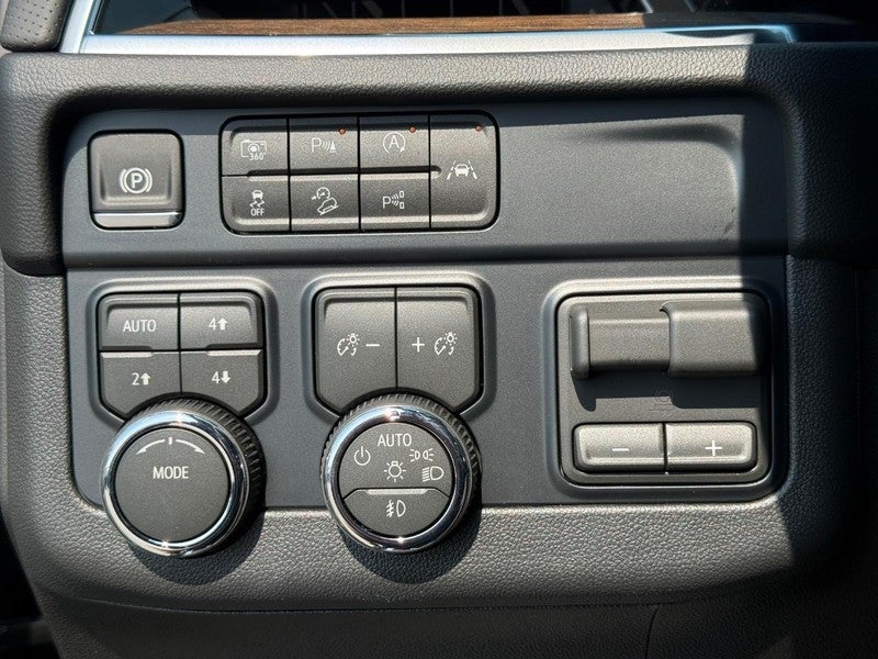 2026 Chevrolet Tahoe 4WD 4dr High Country