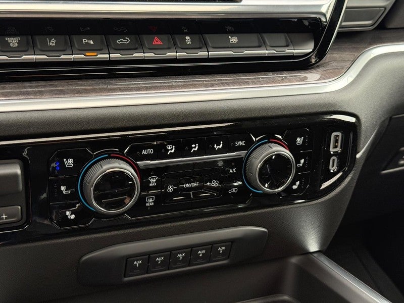 2026 Chevrolet Silverado 3500HD 4WD Crew Cab 159" LTZ