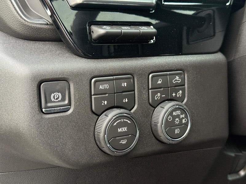 2026 Chevrolet Silverado 3500HD 4WD Crew Cab 159" LTZ