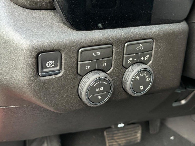 2026 Chevrolet Silverado 1500 4WD Crew Cab 147" LT w/1LT