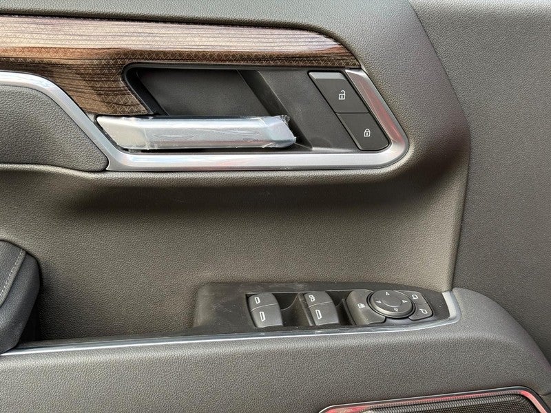 2026 Chevrolet Silverado 1500 4WD Crew Cab 147" LT w/1LT