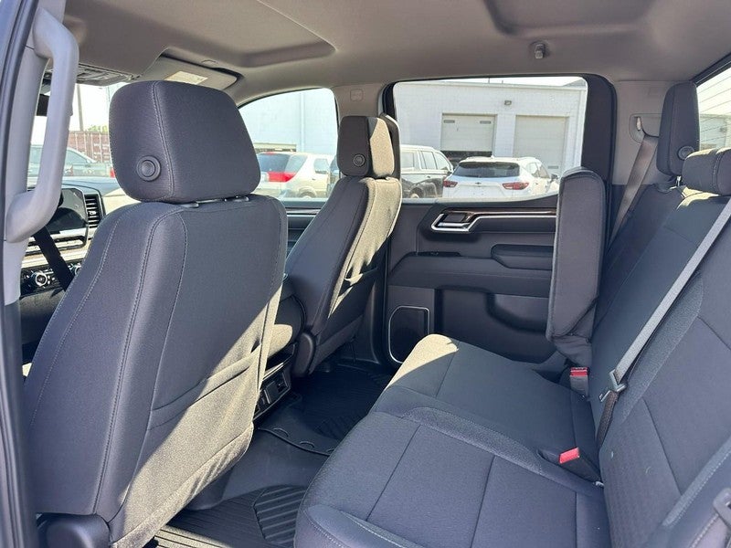 2026 Chevrolet Silverado 1500 4WD Crew Cab 147" LT w/1LT