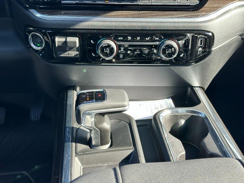 2026 Chevrolet Silverado 1500 4WD Crew Cab 147" RST