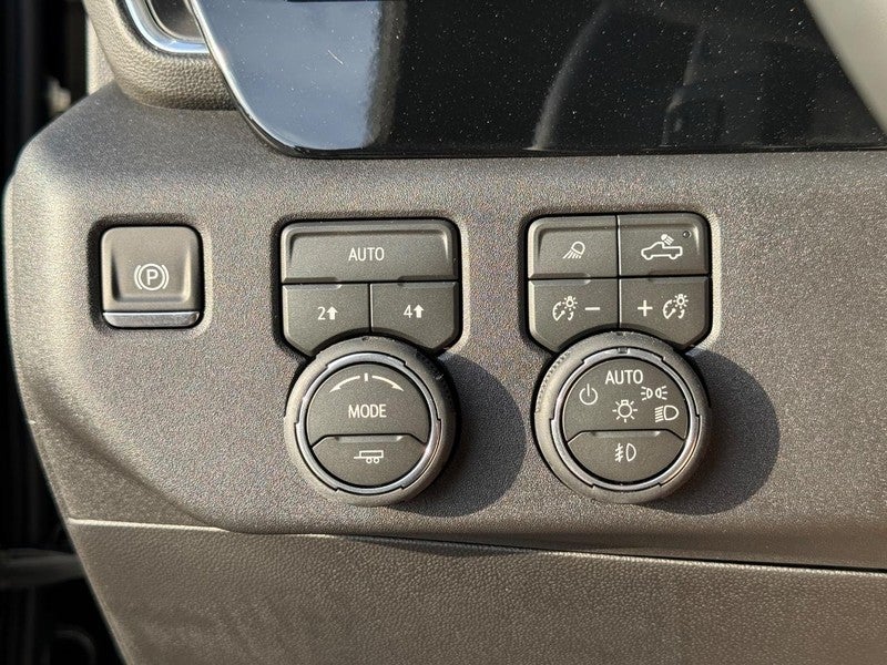 2026 Chevrolet Silverado 1500 4WD Crew Cab 147" LTZ