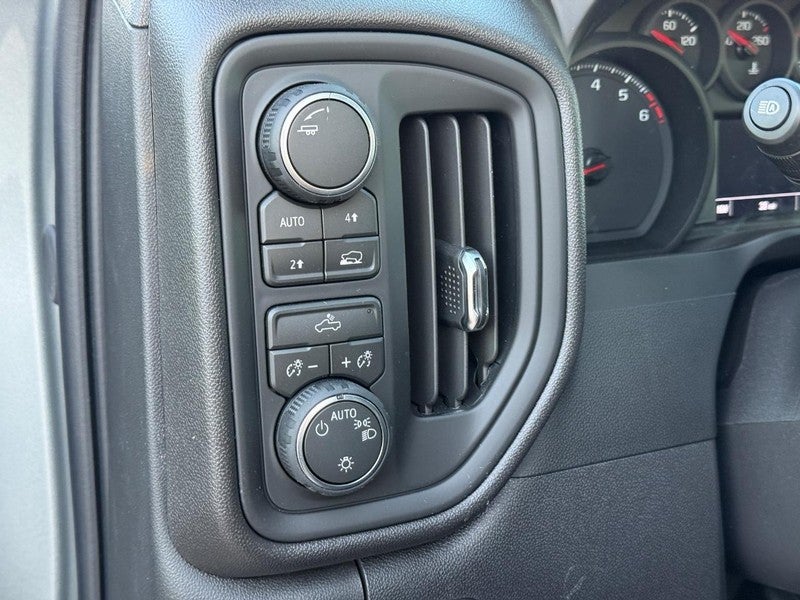 2026 Chevrolet Silverado 1500 4WD Crew Cab 147" Custom