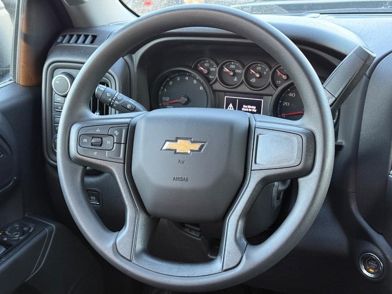 2026 Chevrolet Silverado 1500 4WD Crew Cab 147" Custom