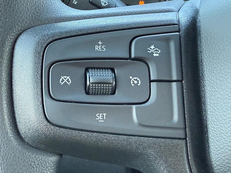 2026 Chevrolet Silverado 1500 4WD Crew Cab 147" Custom