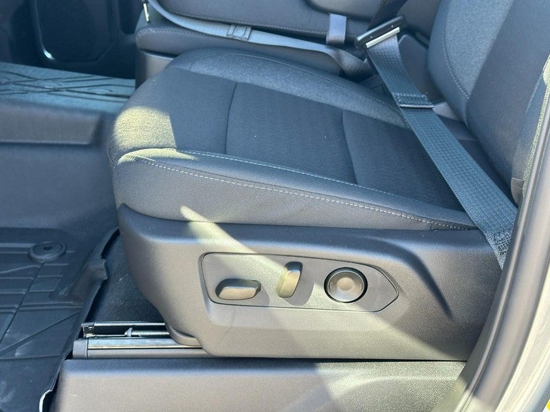 2026 Chevrolet Silverado 1500 4WD Crew Cab 147" LT w/1LT