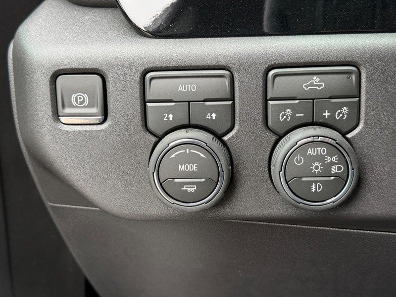 2026 Chevrolet Silverado 1500 4WD Crew Cab 147" RST