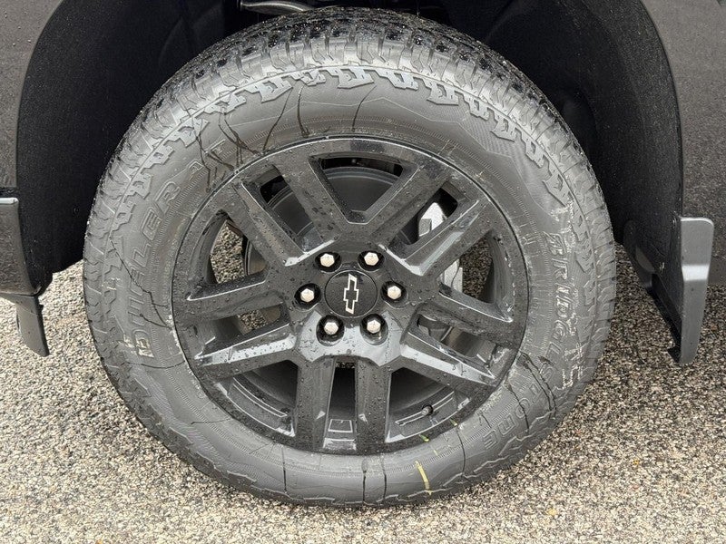 2026 Chevrolet Silverado 1500 4WD Crew Cab 147" RST