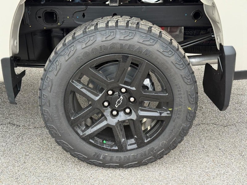 2026 Chevrolet Silverado 1500 4WD Crew Cab 147" Custom Trail Boss