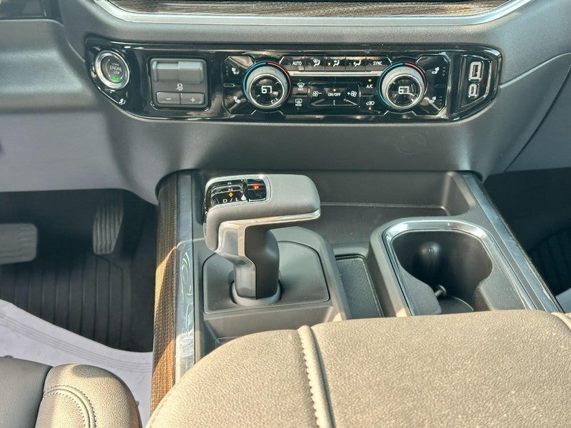 2026 Chevrolet Silverado 1500 4WD Crew Cab 157" RST