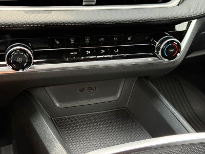 2027 Chevrolet Equinox FWD 4dr LT w/1LT