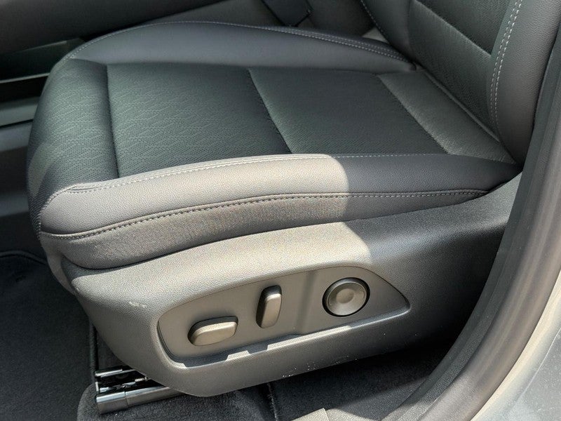 2027 Chevrolet Equinox FWD 4dr LT w/1LT