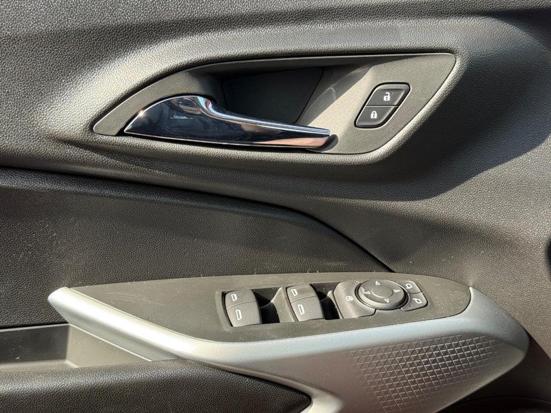 2026 Chevrolet Trax FWD 4dr LS