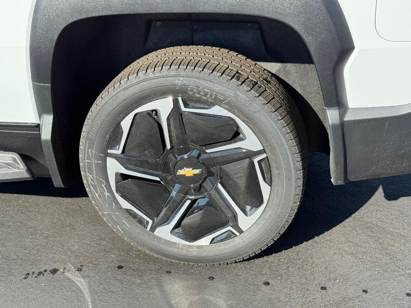 2026 Chevrolet Silverado EV e4WD Crew Cab Max Range LT