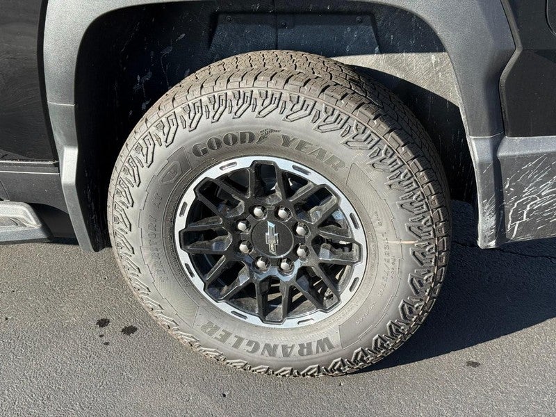 2026 Chevrolet Silverado EV e4WD Crew Cab Max Range Trail Boss