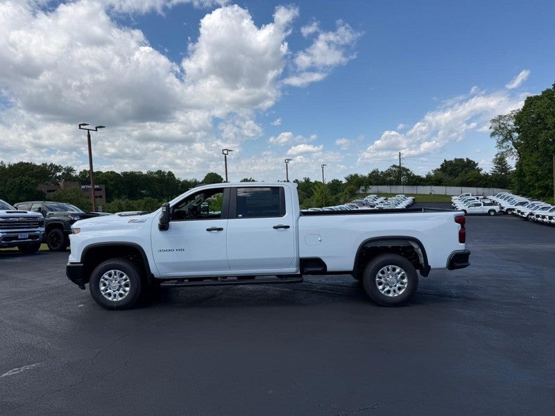 2026 Chevrolet Silverado 3500HD 4WD Crew Cab 172" Work Truck