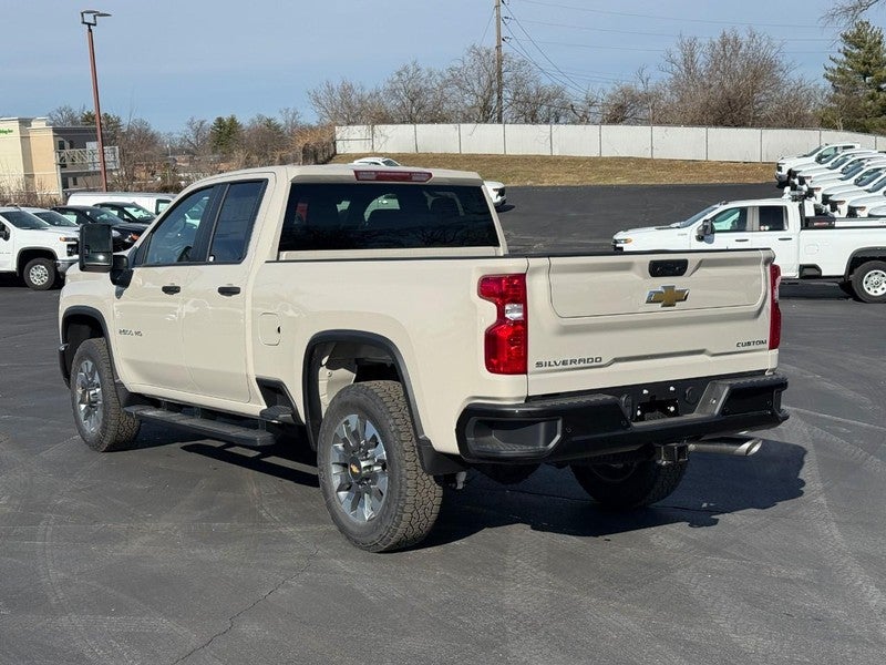 2026 Chevrolet Silverado 2500HD 4WD Double Cab 149" Custom