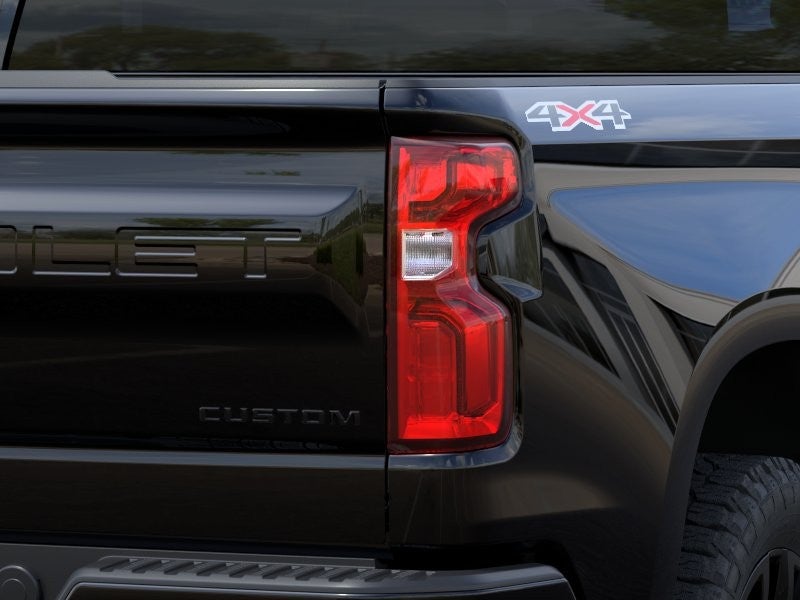 2026 Chevrolet Silverado 1500 4WD Crew Cab 147" Custom