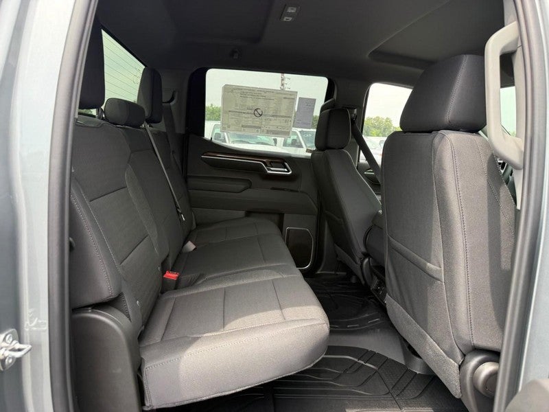 2026 Chevrolet Silverado 1500 4WD Crew Cab 147" RST