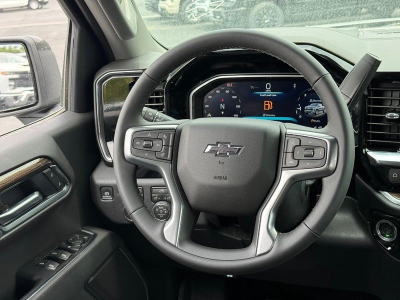 2026 Chevrolet Silverado 1500 4WD Crew Cab 147" RST