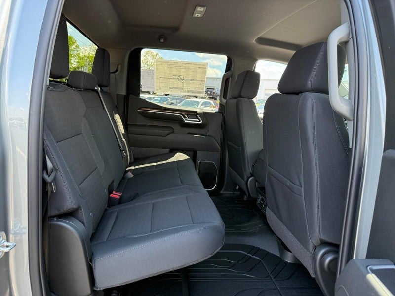 2026 Chevrolet Silverado 1500 4WD Crew Cab 147" RST