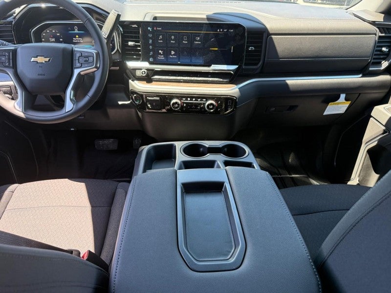 2026 Chevrolet Silverado 1500 4WD Crew Cab 147" LT w/1LT
