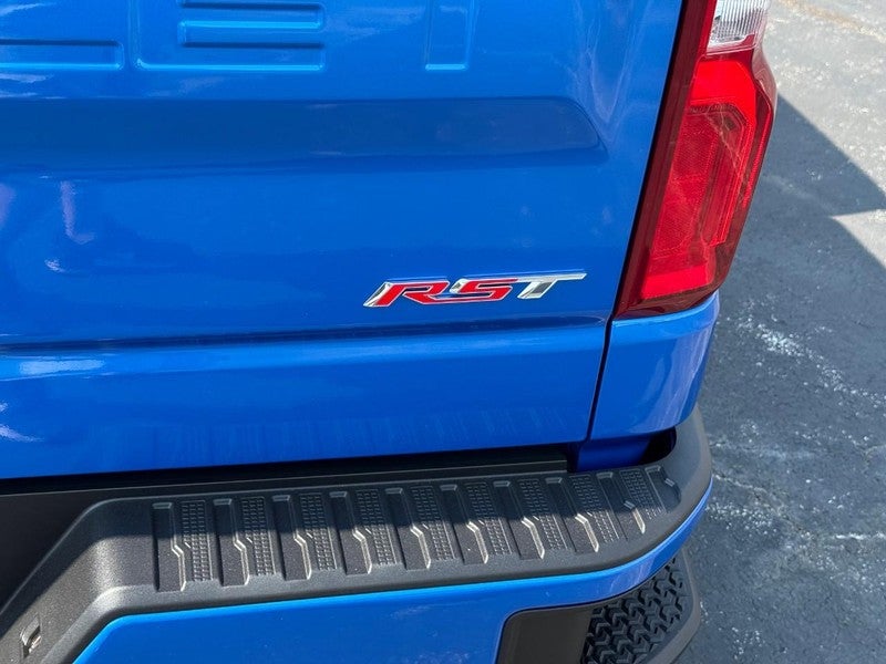 2026 Chevrolet Silverado 1500 4WD Crew Cab 147" RST