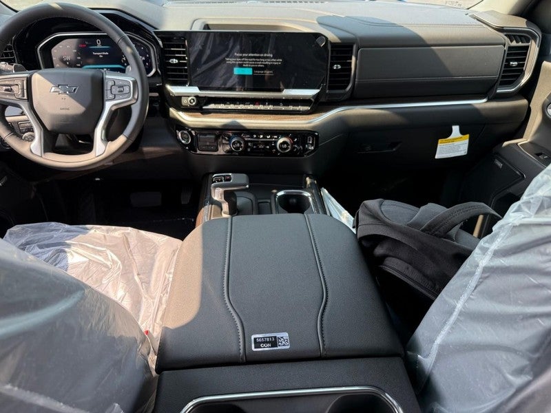 2026 Chevrolet Silverado 1500 4WD Crew Cab 147" RST