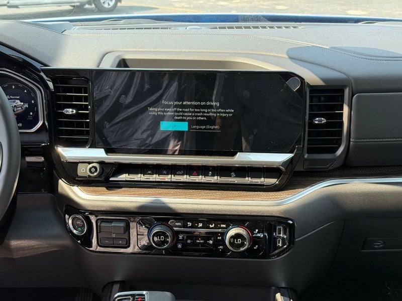 2026 Chevrolet Silverado 1500 4WD Crew Cab 147" RST