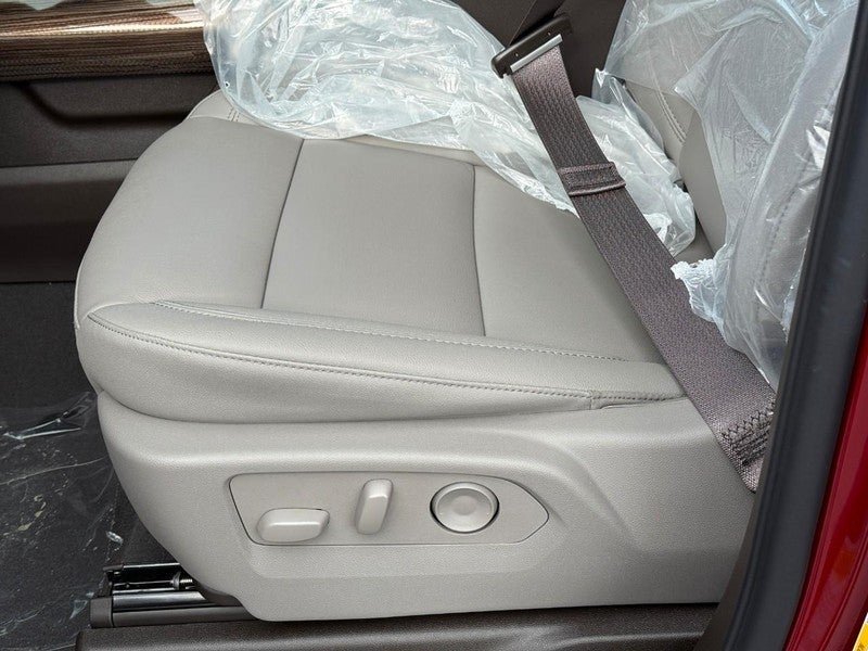 2026 Chevrolet Silverado 1500 4WD Crew Cab 147" RST